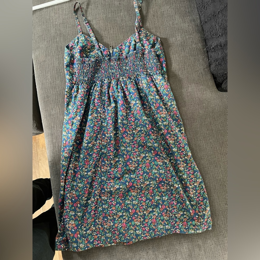 Floral dress - Picture 3 of 3